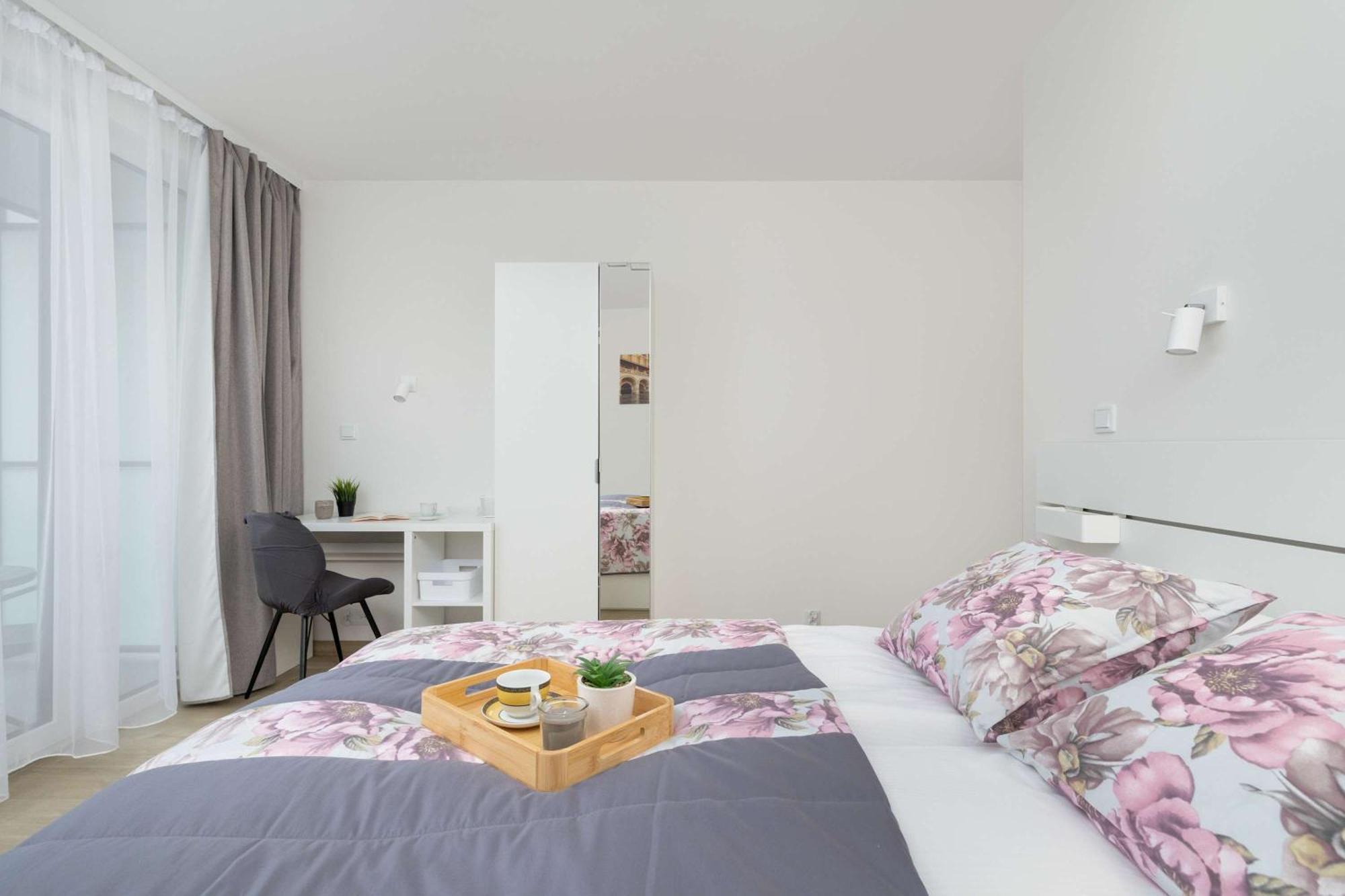 Cozy Apartments Laszkiewicza With Parking By Noclegi Renters 크라쿠프 외부 사진