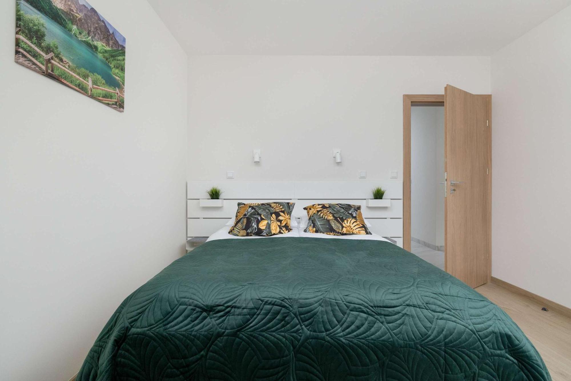Cozy Apartments Laszkiewicza With Parking By Noclegi Renters 크라쿠프 외부 사진