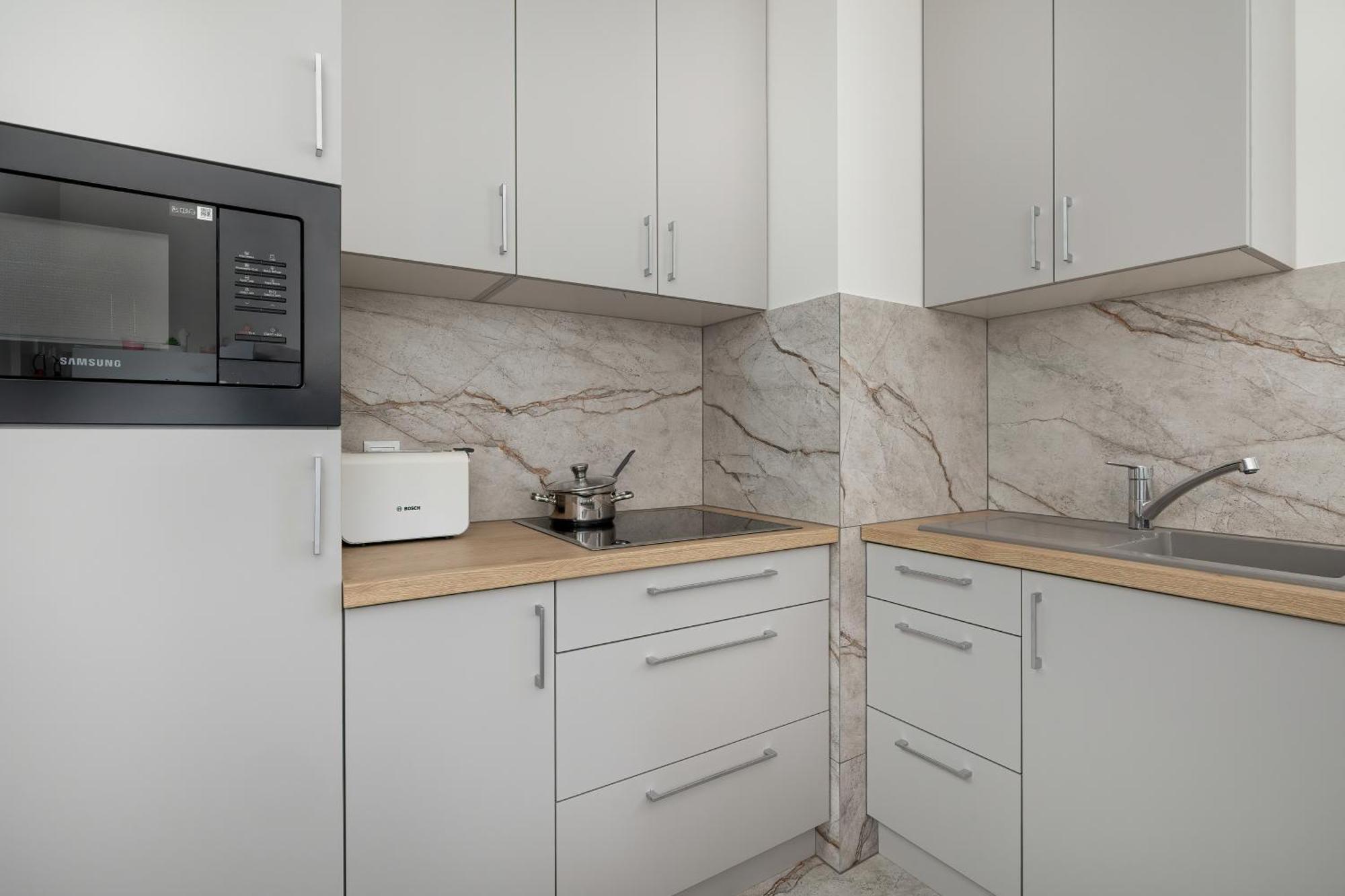 Cozy Apartments Laszkiewicza With Parking By Noclegi Renters 크라쿠프 외부 사진