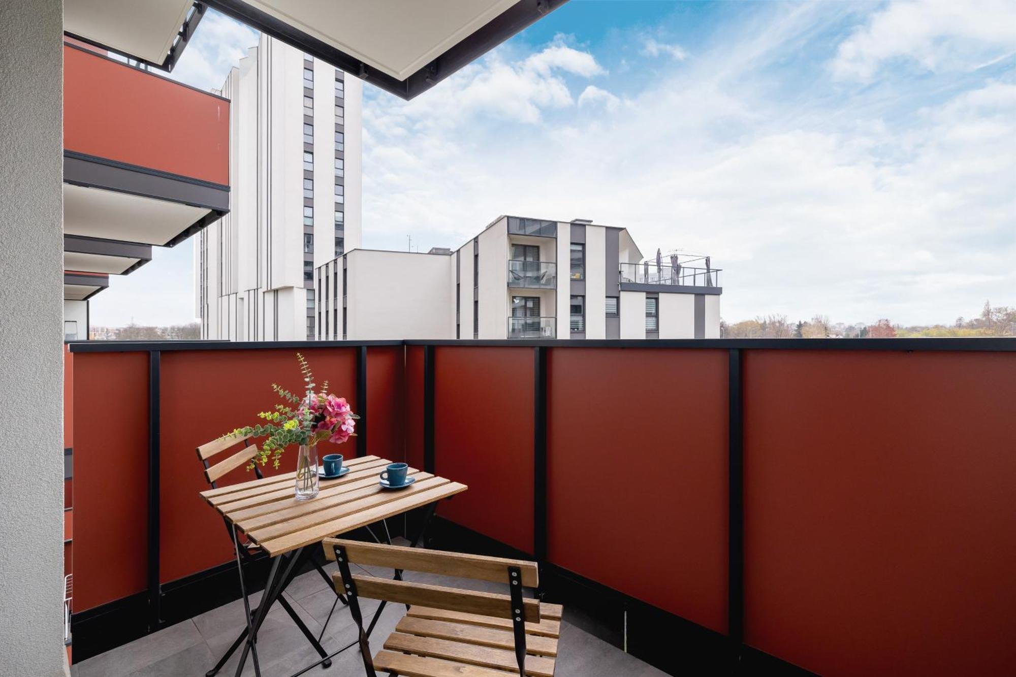 Cozy Apartments Laszkiewicza With Parking By Noclegi Renters 크라쿠프 외부 사진
