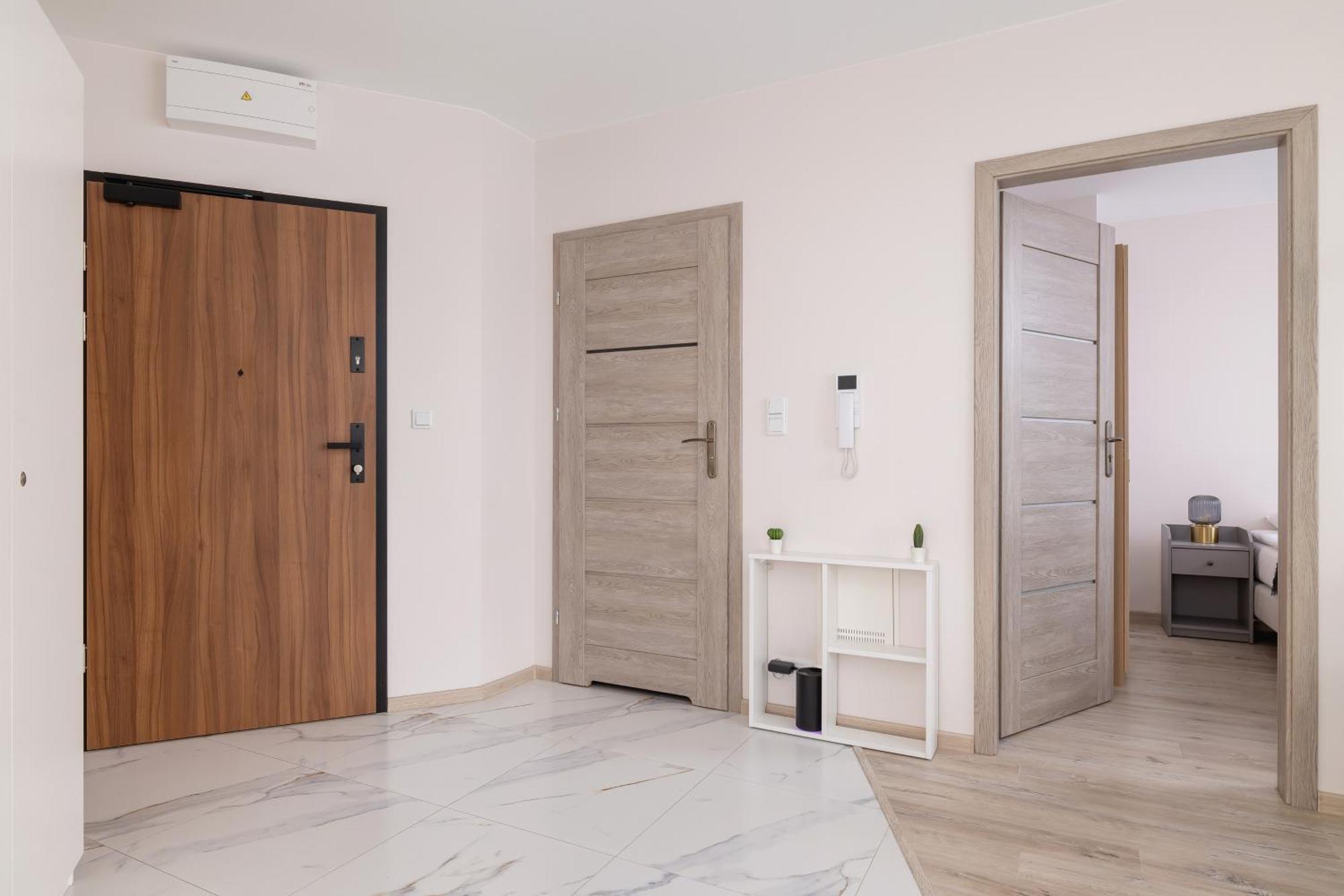 Cozy Apartments Laszkiewicza With Parking By Noclegi Renters 크라쿠프 외부 사진